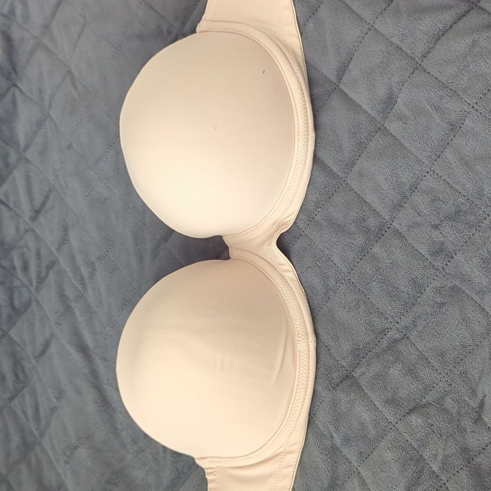 Victoria's Secret strapless push-up bra 32DD